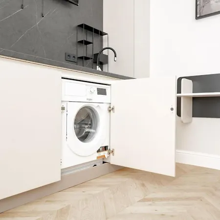 Apartament Km Rent Piotrkowska 37 *